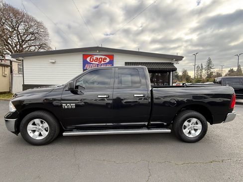 Used 2017 RAM 1500 Classic SLT RWD image 5