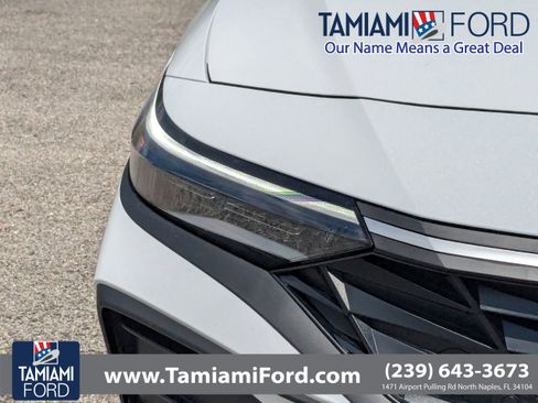 Used 2025 Hyundai Elantra Sport FWD image 1