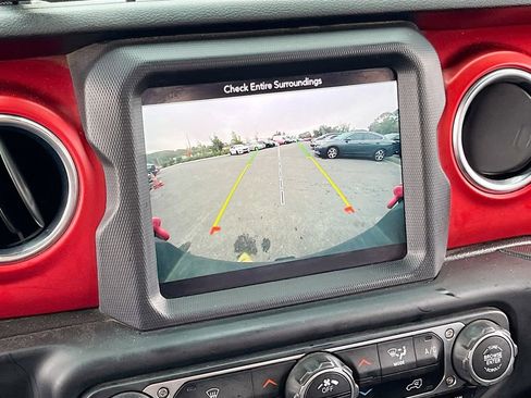 Certified 2019 Jeep Wrangler Rubicon image 13