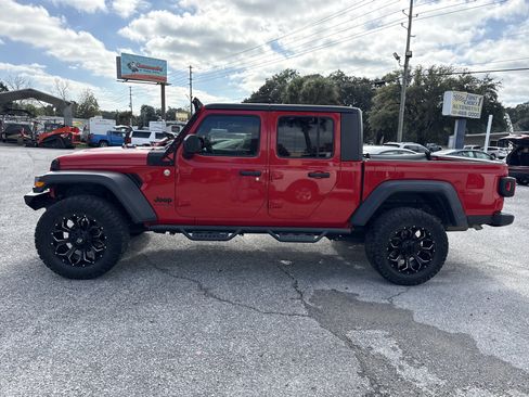 Used 2020 Jeep Gladiator Sport w/ Quick Order Package 24S image 2