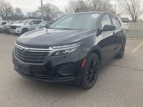 Used 2023 Chevrolet Equinox LS w/ LS Convenience Package image 1