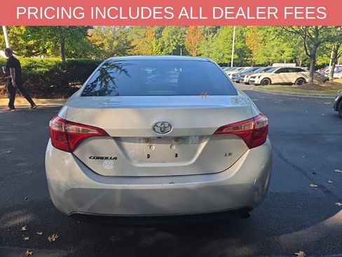 Used 2017 Toyota Corolla LE w/ Carpet Mat Package (TMS) FWD image 11