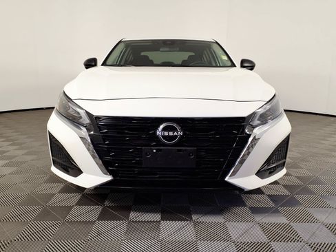 Used 2025 Nissan Altima 2.5 S FWD image 2