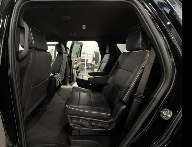 Used 2025 Chevrolet Tahoe Premier AWD/4WD image 12