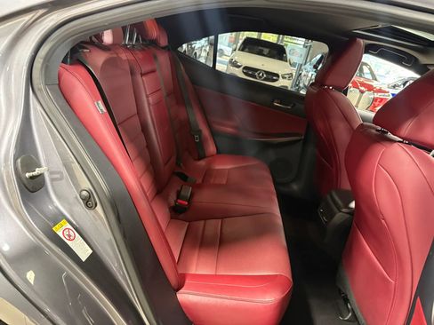 Used 2018 Lexus IS 300 AWD image 28
