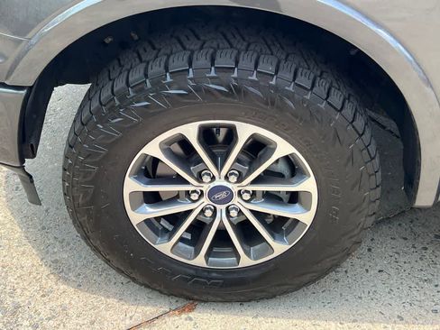 Used 2020 Ford F150 XLT w/ Equipment Group 302A Luxury AWD/4WD image 12