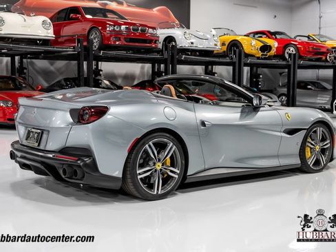 Used 2019 Ferrari Portofino RWD image 8