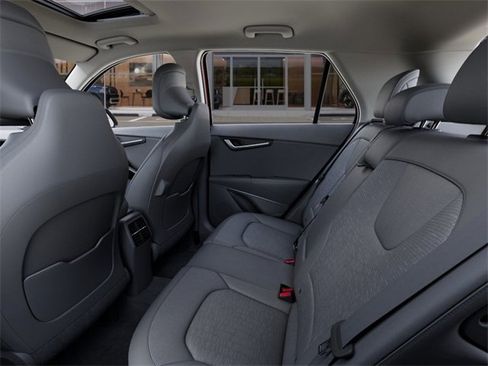 New 2025 Kia Niro SX Touring image 18