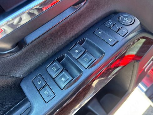 Used 2016 GMC Sierra 2500 SLT w/ Duramax Plus Package AWD/4WD image 11