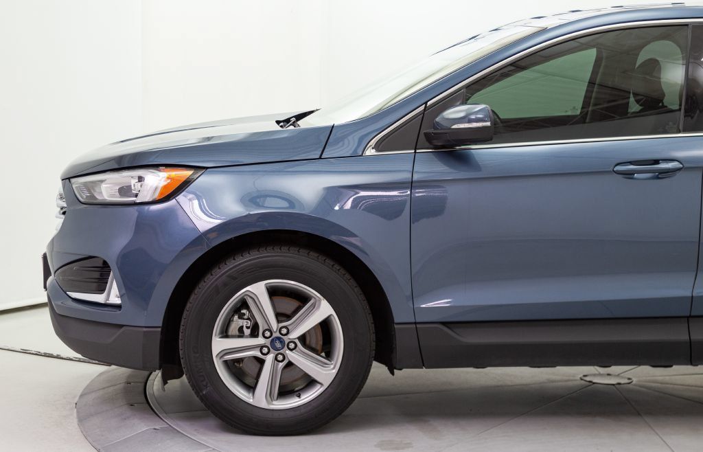 Used 2019 Ford Edge SEL w/ Equipment Group 201A AWD/4WD image 12