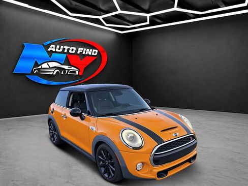 Used 2014 MINI Cooper S FWD image 2
