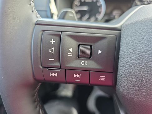 New 2026 Nissan Pathfinder SV image 11