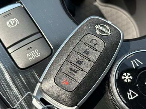New 2026 Nissan Rogue SV AWD/4WD image 36