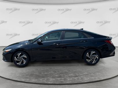 Used 2025 Hyundai Elantra Limited