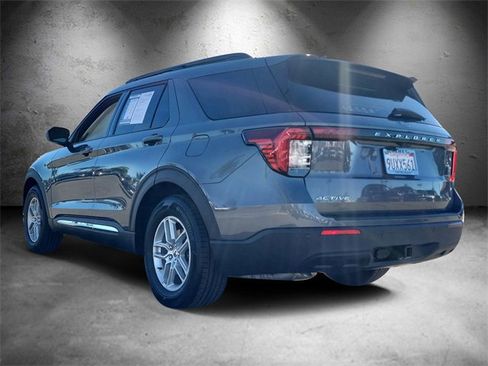 Used 2025 Ford Explorer Active image 4
