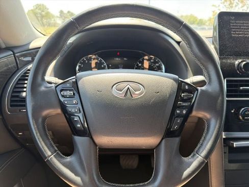 Used 2024 INFINITI QX80 Luxe AWD/4WD image 4