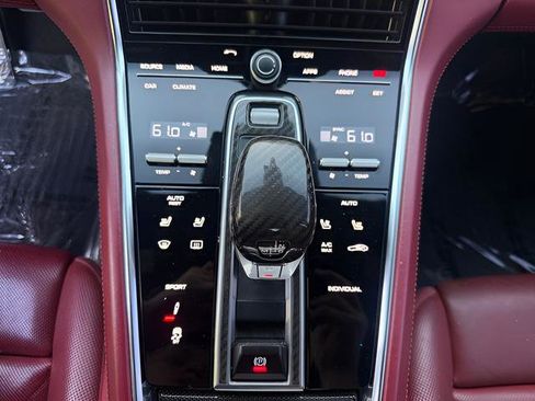 Used 2018 Porsche Panamera Turbo Executive image 19
