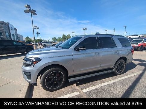 Used 2024 Ford Expedition Limited RWD image 4