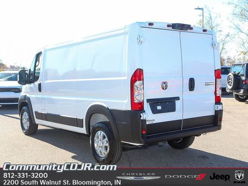 New 2026 RAM ProMaster 1500 w/ Quick Order Package 22G SLT image 5
