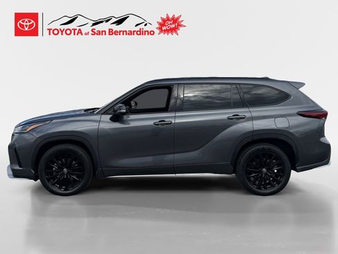 Certified 2025 Toyota Highlander XSE AWD/4WD image 2