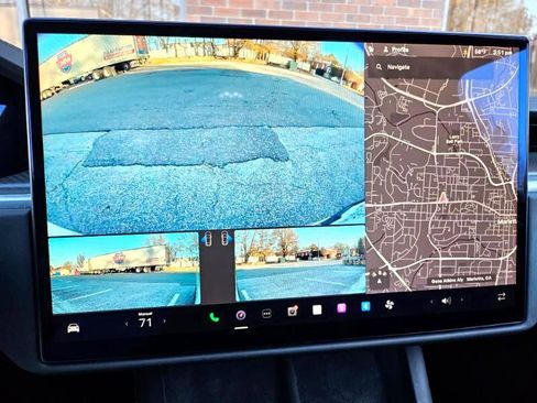 Used 2023 Tesla Model X Plaid image 34