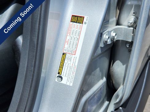 Used 2024 Nissan Rogue SV FWD image 27