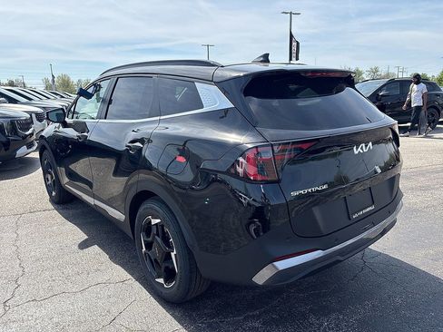 New 2026 Kia Sportage EX FWD image 5
