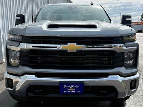 Used 2025 Chevrolet Silverado 2500 LT w/ Convenience Package AWD/4WD image 14