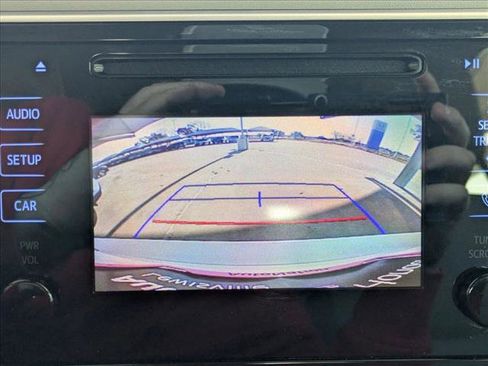 Used 2019 Toyota Corolla LE image 14