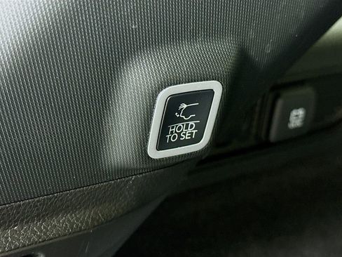 Used 2024 Jeep Grand Cherokee Trailhawk w/ Luxury Tech Group III AWD/4WD image 31