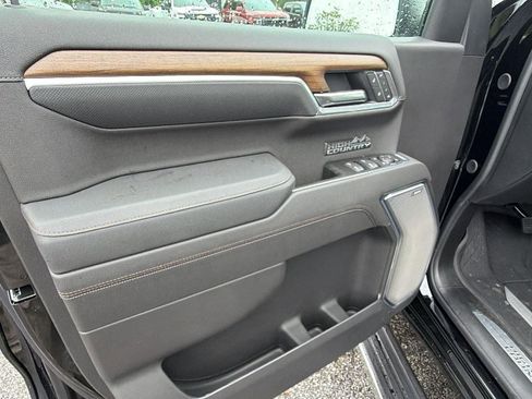 New 2026 Chevrolet Silverado 1500 High Country AWD/4WD image 11