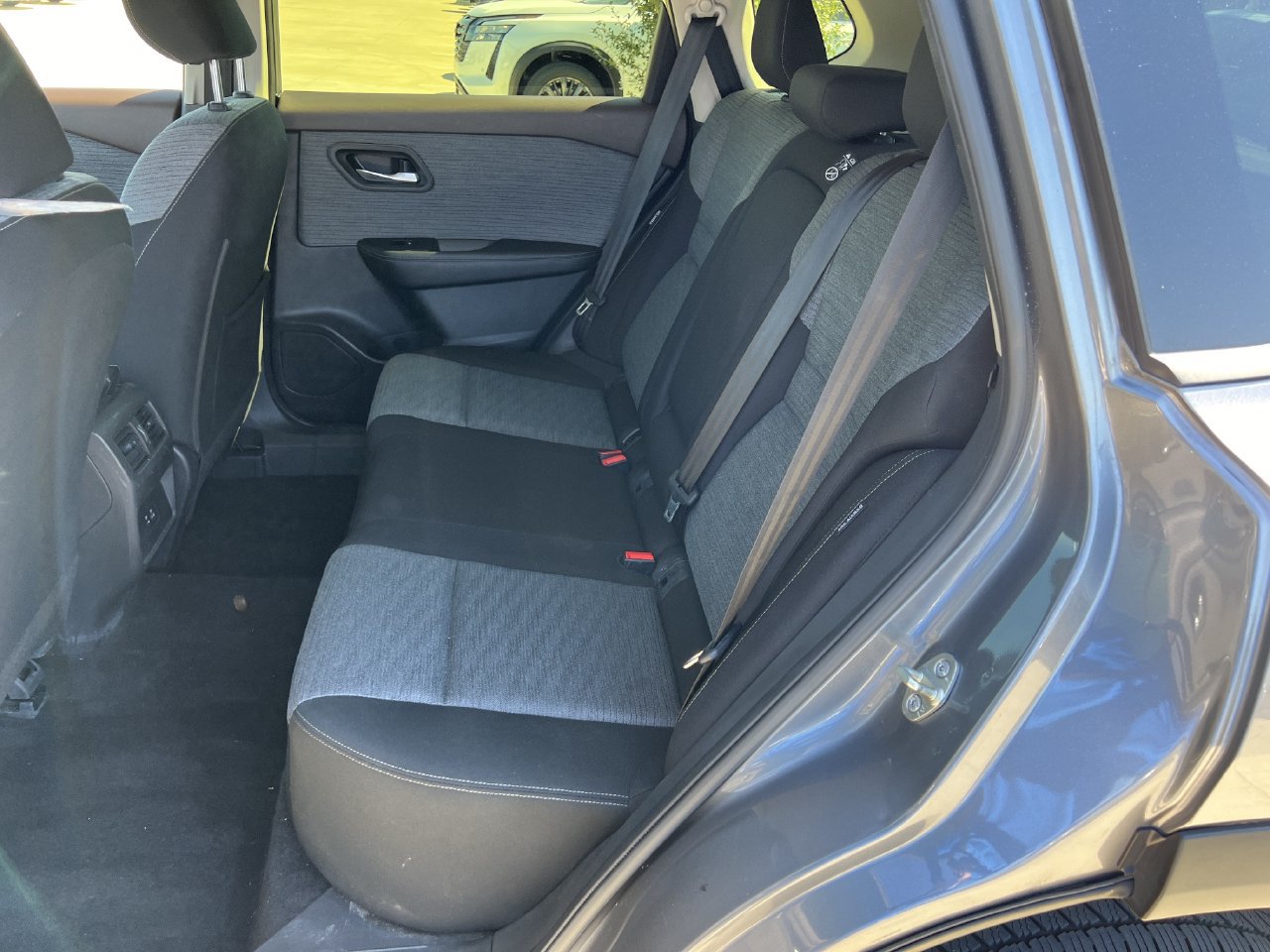 Used 2023 Nissan Rogue SV AWD/4WD image 10