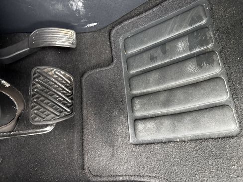 Used 2025 Nissan Pathfinder SV AWD/4WD image 17