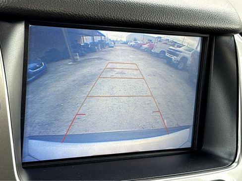 Used 2019 Chevrolet Suburban LT image 10