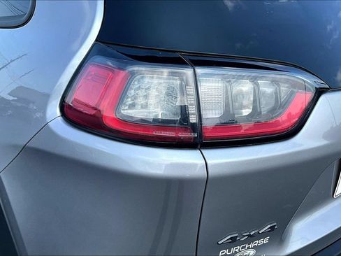 Used 2019 Jeep Cherokee Trailhawk w/ Cold Weather Group AWD/4WD image 25