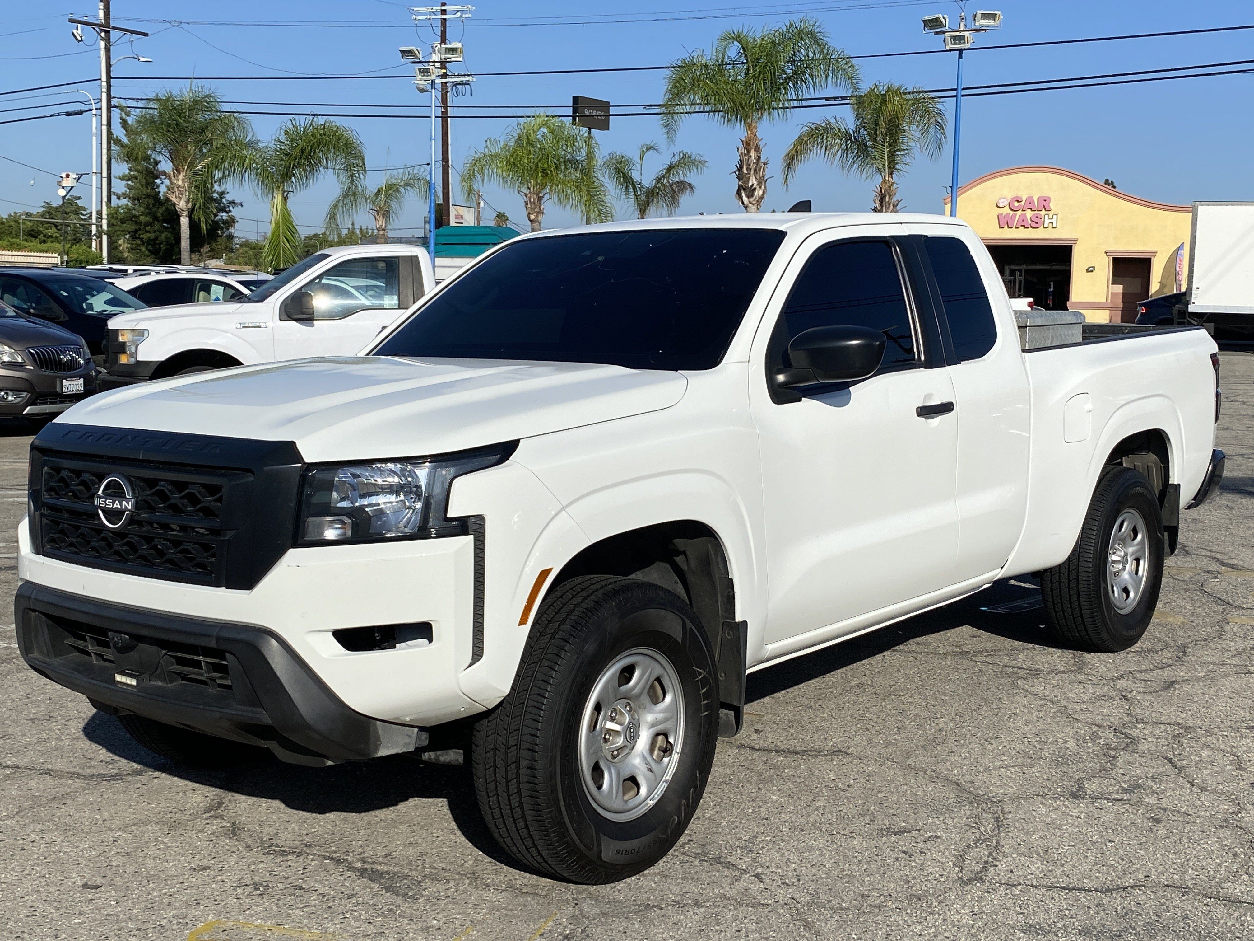 Used 2024 Nissan Frontier S RWD image 2