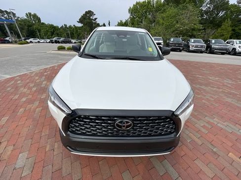Used 2023 Toyota Corolla Cross L FWD image 19