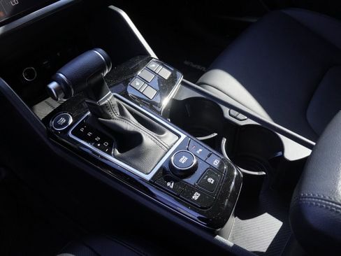 Used 2024 Kia Sportage EX image 16