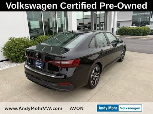 Used 2025 Volkswagen Jetta Sport FWD image 6
