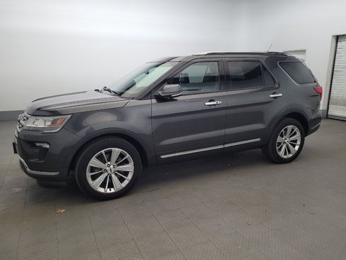 Used 2019 Ford Explorer Limited w/ Class III Trailer Tow Package AWD/4WD image 2