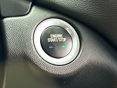 Used 2022 Chevrolet Equinox LT AWD/4WD image 9