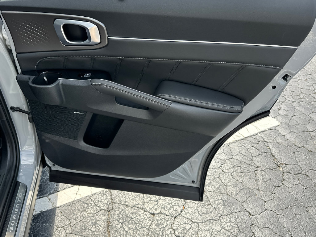 New 2026 Kia Sorento SX FWD image 16