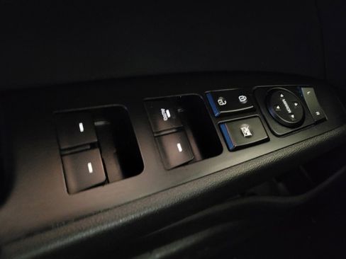 Used 2017 Hyundai Elantra Limited FWD image 27