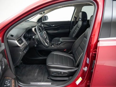 Used 2023 GMC Acadia Denali w/ Denali Technology Package image 22