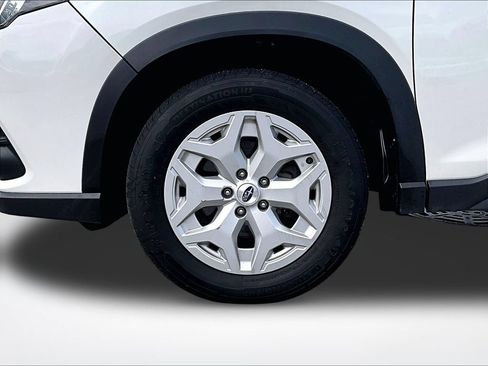 Used 2023 Subaru Forester AWD/4WD image 10