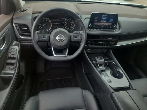 Certified 2023 Nissan Rogue SV w/ SV Premium B Package FWD image 13