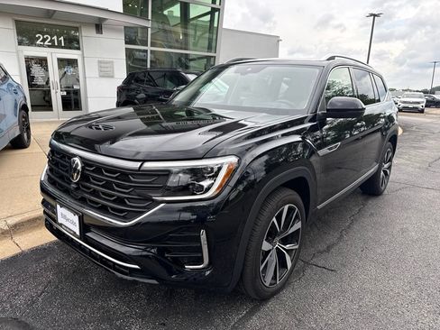Used 2025 Volkswagen Atlas SEL Premium R-Line AWD/4WD image 2