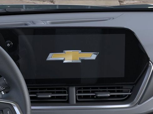New 2026 Chevrolet Trax LT w/ Driver Confidence Package FWD image 20