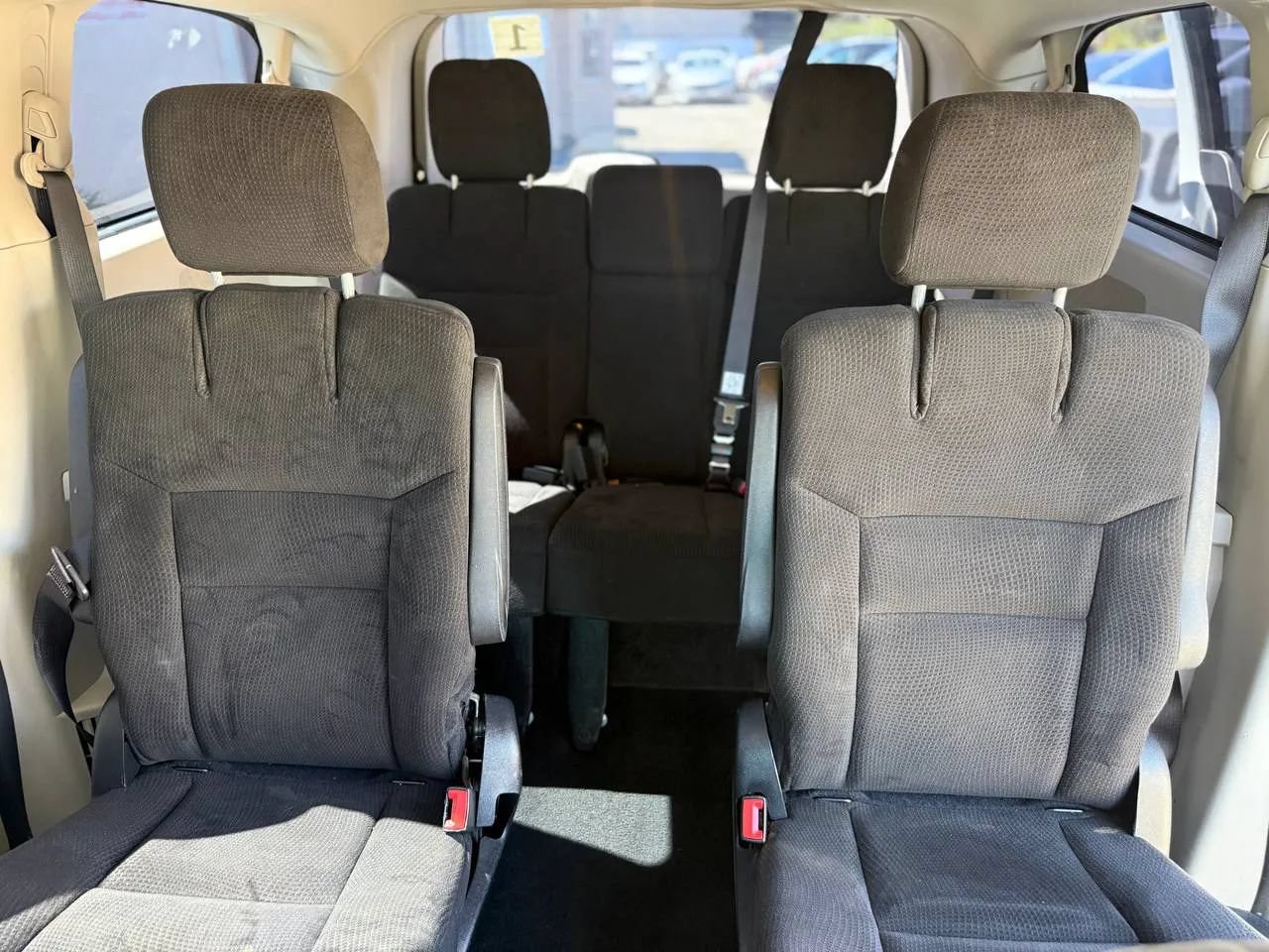 Used 2015 Dodge Grand Caravan American Value Package w/ UConnect Hands-Free Group FWD image 35