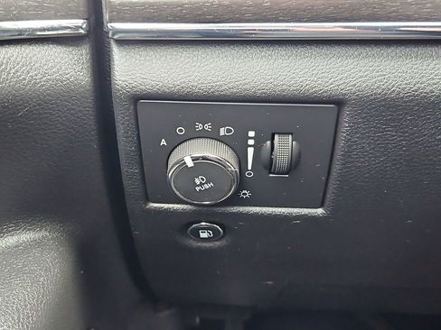 Used 2015 Jeep Grand Cherokee Limited w/ Trailer Tow Group IV image 18